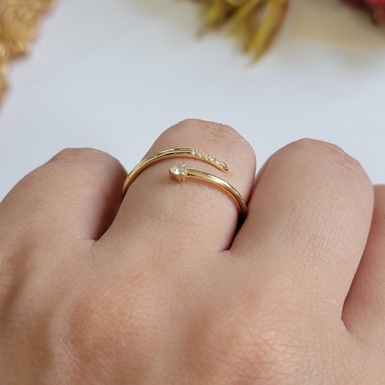 Minimalistischer Funkelnder Ring | Gemeinsam gegen Brustkrebs